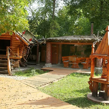 Vedmezha Berloga Hotel